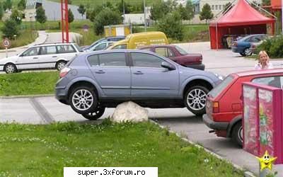 :rotfl: da.este blonda